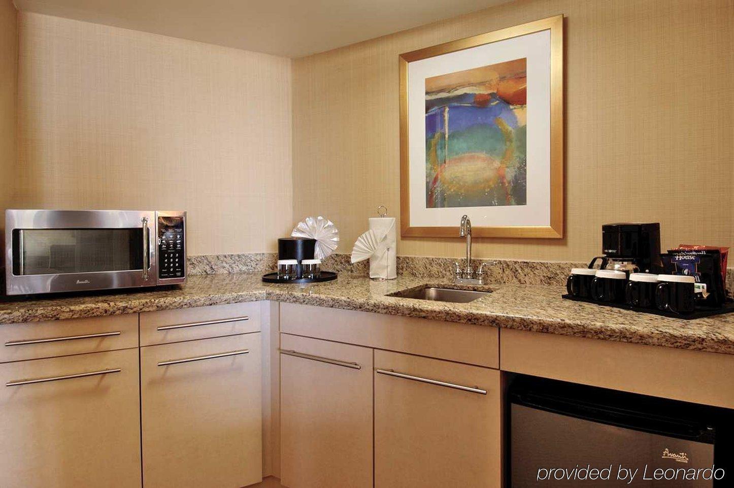 Embassy Suites Philadelphia - Center City Room photo