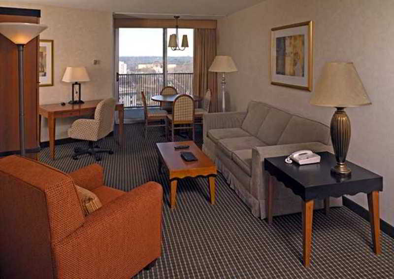 Embassy Suites Philadelphia - Center City Exterior photo