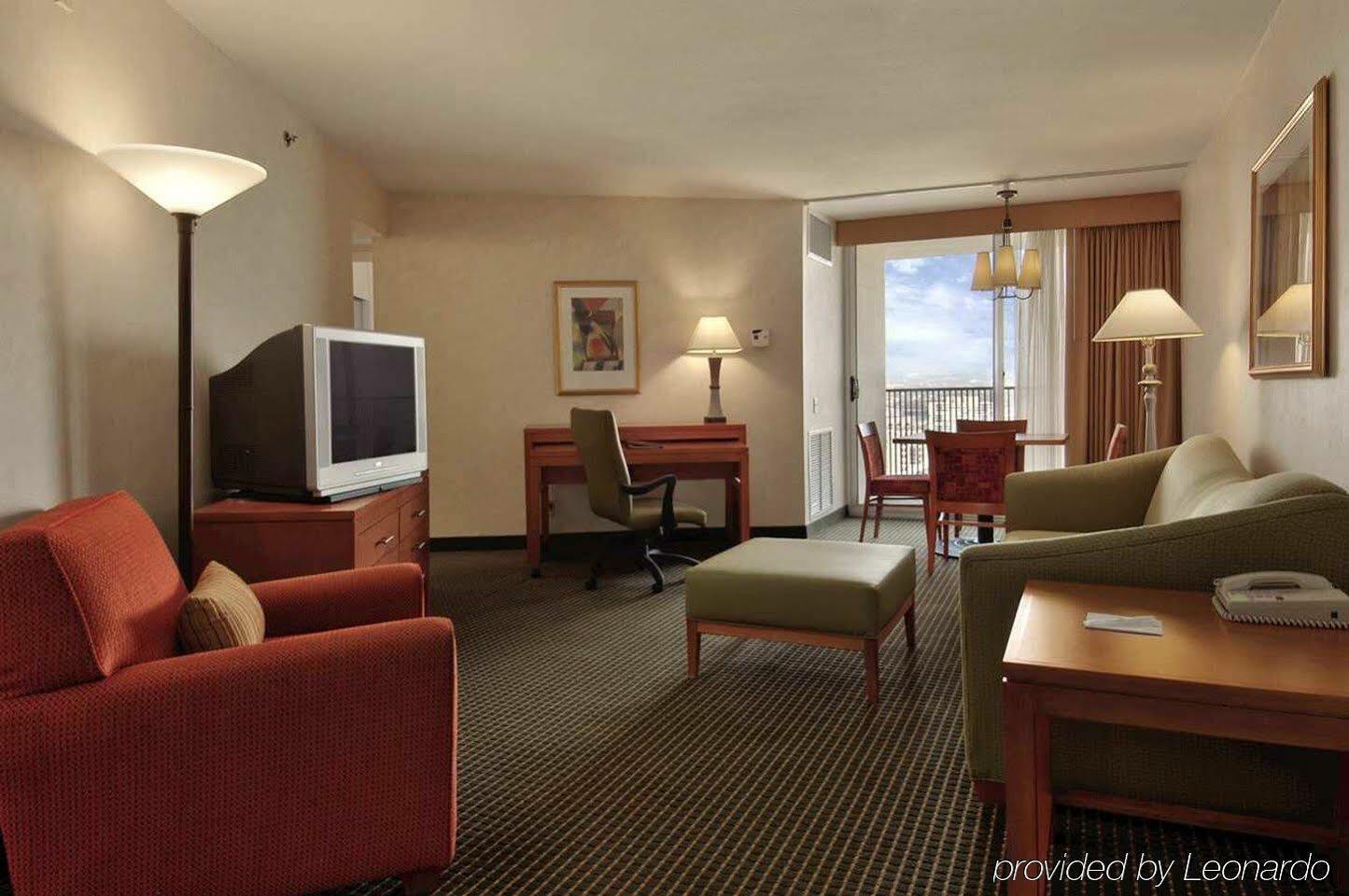 Embassy Suites Philadelphia - Center City Room photo
